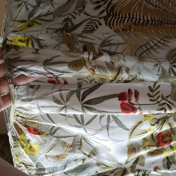 H&M Floral Dress - Picture 7 of 8